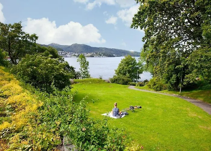 Cozy In Center Apartment